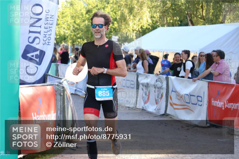 07.09.2025 - 19. Norderstedt Triathlon Zöllner http://msf.ph/oto/8775931 07.09.2025 17:05:43 Ziel 885 meine-sportfotos.de