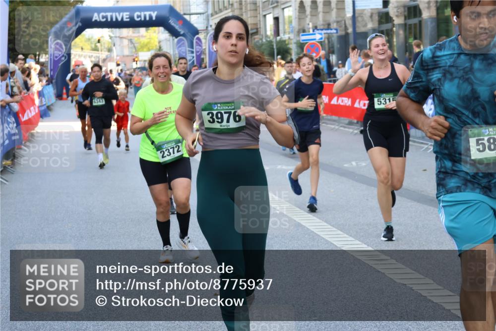 07.09.2025 - BARMER Alsterlauf Strokosch-Dieckow http://msf.ph/oto/8775937 07.09.2025 10:07:51 Ziel 2360, 2465, 2723, 2782, 3041, 3134, 3192, 3477, 3493, 3740, 4086, 4087, 4088, 4449, 5053, 5139, 5140, 5404, 5902, 5986, 6099, 6100, 6210, 8164, 8244, 8345 meine-sportfotos.de