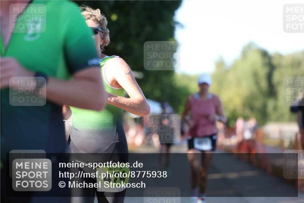 07.09.2025 - 19. Norderstedt Triathlon Michael Strokosch http://msf.ph/oto/8775938 07.09.2025 16:45:40 Laufen 953, 954, 1043 meine-sportfotos.de