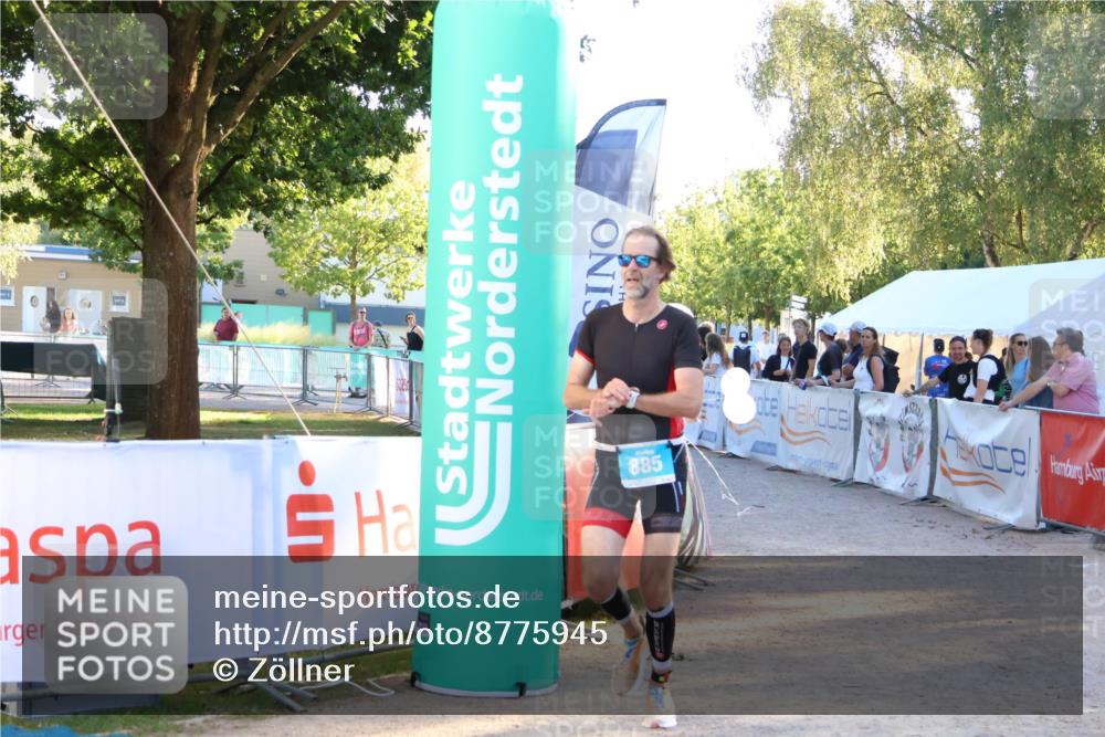 07.09.2025 - 19. Norderstedt Triathlon Zöllner http://msf.ph/oto/8775945 07.09.2025 17:05:44 Ziel 885 meine-sportfotos.de