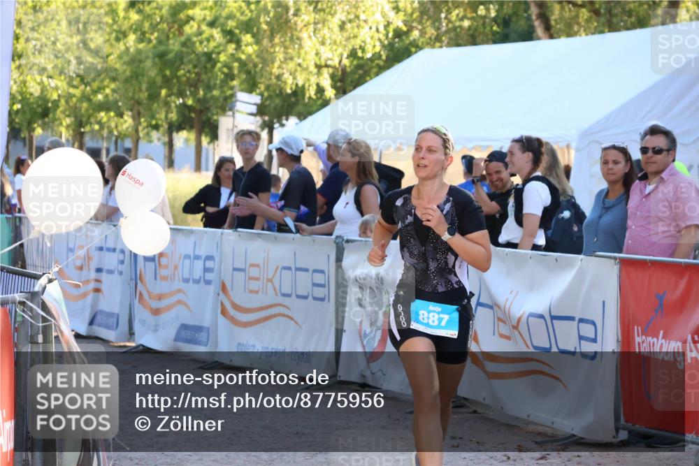 07.09.2025 - 19. Norderstedt Triathlon Zöllner http://msf.ph/oto/8775956 07.09.2025 17:05:52 Ziel 887 meine-sportfotos.de