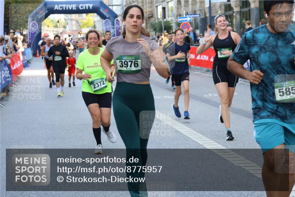 07.09.2025 - BARMER Alsterlauf Strokosch-Dieckow http://msf.ph/oto/8775957 07.09.2025 10:07:51 Ziel 2360, 2465, 2723, 2782, 3041, 3134, 3192, 3477, 3493, 3740, 4086, 4087, 4088, 4449, 5053, 5139, 5140, 5404, 5902, 5986, 6099, 6100, 6210, 8164, 8244, 8345 meine-sportfotos.de
