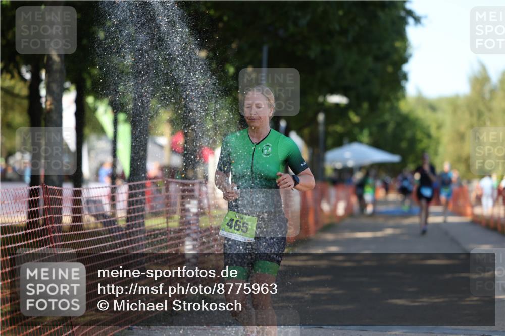 07.09.2025 - 19. Norderstedt Triathlon Michael Strokosch http://msf.ph/oto/8775963 07.09.2025 15:47:02 Laufen 462, 465 meine-sportfotos.de