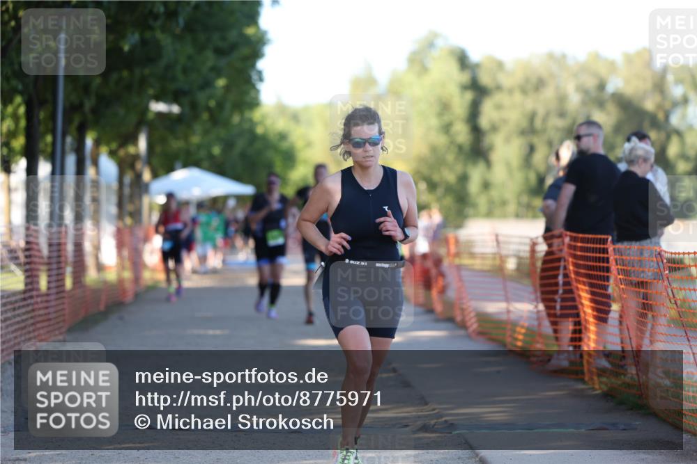 07.09.2025 - 19. Norderstedt Triathlon Michael Strokosch http://msf.ph/oto/8775971 07.09.2025 16:45:44 Laufen 953, 954, 1043, 1509, 1621 meine-sportfotos.de