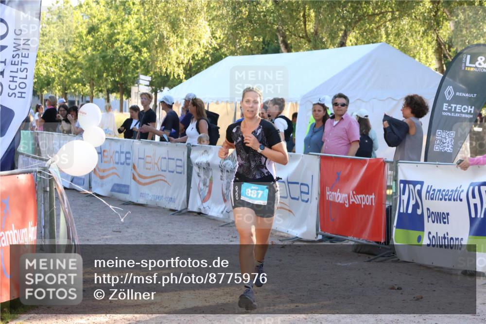 07.09.2025 - 19. Norderstedt Triathlon Zöllner http://msf.ph/oto/8775976 07.09.2025 17:05:52 Ziel 887 meine-sportfotos.de