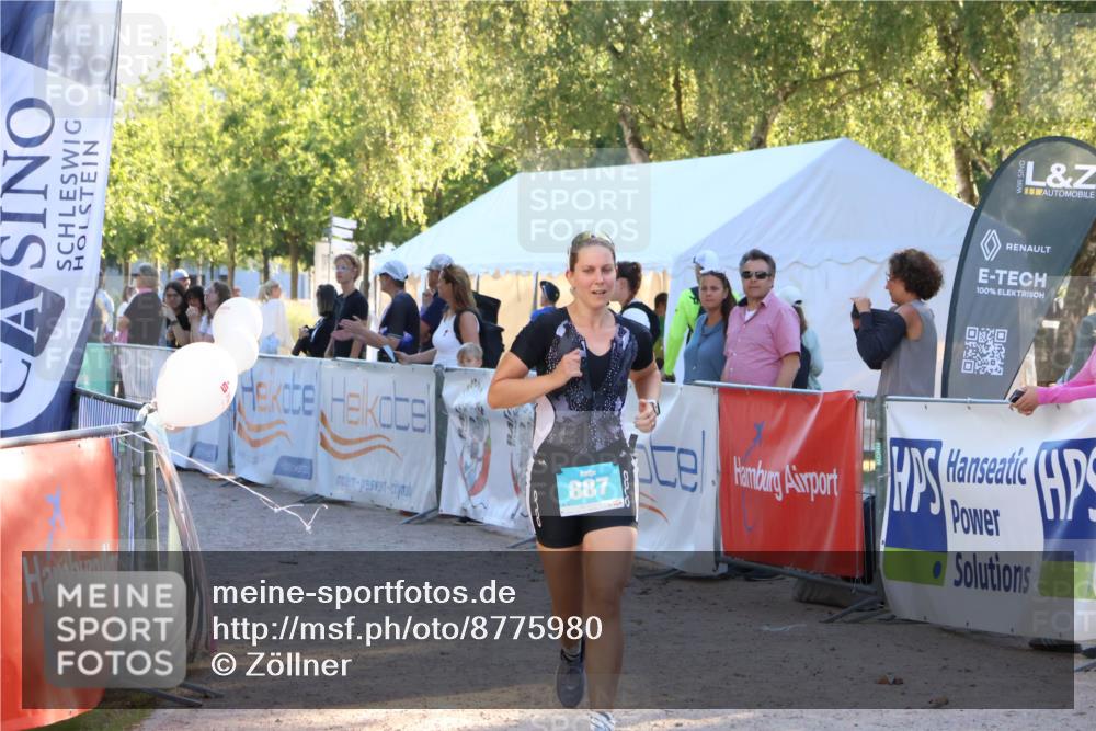07.09.2025 - 19. Norderstedt Triathlon Zöllner http://msf.ph/oto/8775980 07.09.2025 17:05:53 Ziel 887 meine-sportfotos.de