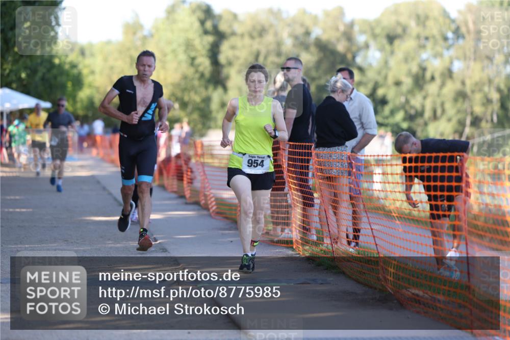 07.09.2025 - 19. Norderstedt Triathlon Michael Strokosch http://msf.ph/oto/8775985 07.09.2025 16:45:47 Laufen 951, 954, 1043, 1509, 1621 meine-sportfotos.de
