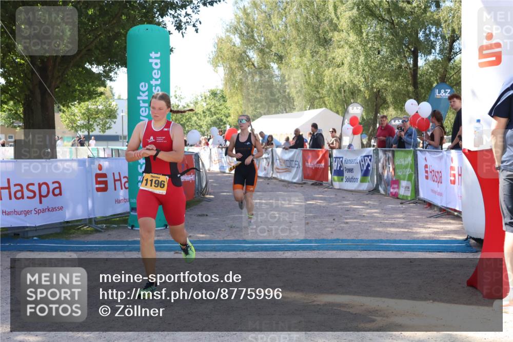 07.09.2025 - 19. Norderstedt Triathlon Zöllner http://msf.ph/oto/8775996 07.09.2025 11:54:25 Ziel 1168, 1196 meine-sportfotos.de