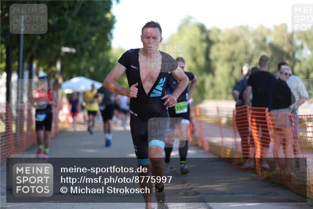 07.09.2025 - 19. Norderstedt Triathlon Michael Strokosch http://msf.ph/oto/8775997 07.09.2025 16:45:49 Laufen 951, 954, 1509, 1621 meine-sportfotos.de