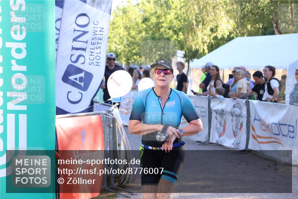 07.09.2025 - 19. Norderstedt Triathlon Zöllner http://msf.ph/oto/8776007 07.09.2025 17:06:00 Ziel 887, 1108, 1409 meine-sportfotos.de