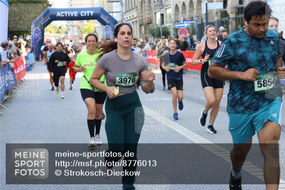 07.09.2025 - BARMER Alsterlauf Strokosch-Dieckow http://msf.ph/oto/8776013 07.09.2025 10:07:51 Ziel 2360, 2465, 2723, 2782, 3041, 3134, 3192, 3477, 3493, 3740, 4086, 4087, 4088, 4449, 5053, 5139, 5140, 5404, 5902, 5986, 6099, 6100, 6210, 8164, 8244, 8345 meine-sportfotos.de