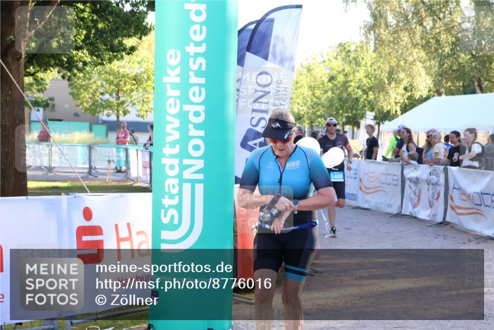 07.09.2025 - 19. Norderstedt Triathlon Zöllner http://msf.ph/oto/8776016 07.09.2025 17:06:01 Ziel 887, 1108, 1409 meine-sportfotos.de