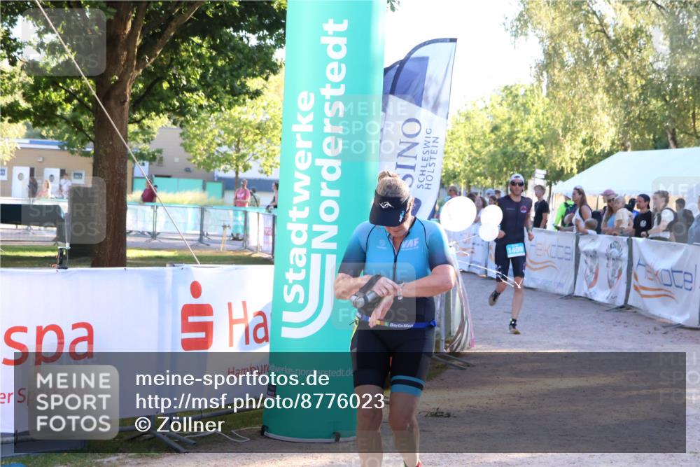 07.09.2025 - 19. Norderstedt Triathlon Zöllner http://msf.ph/oto/8776023 07.09.2025 17:06:01 Ziel 887, 1108, 1409 meine-sportfotos.de