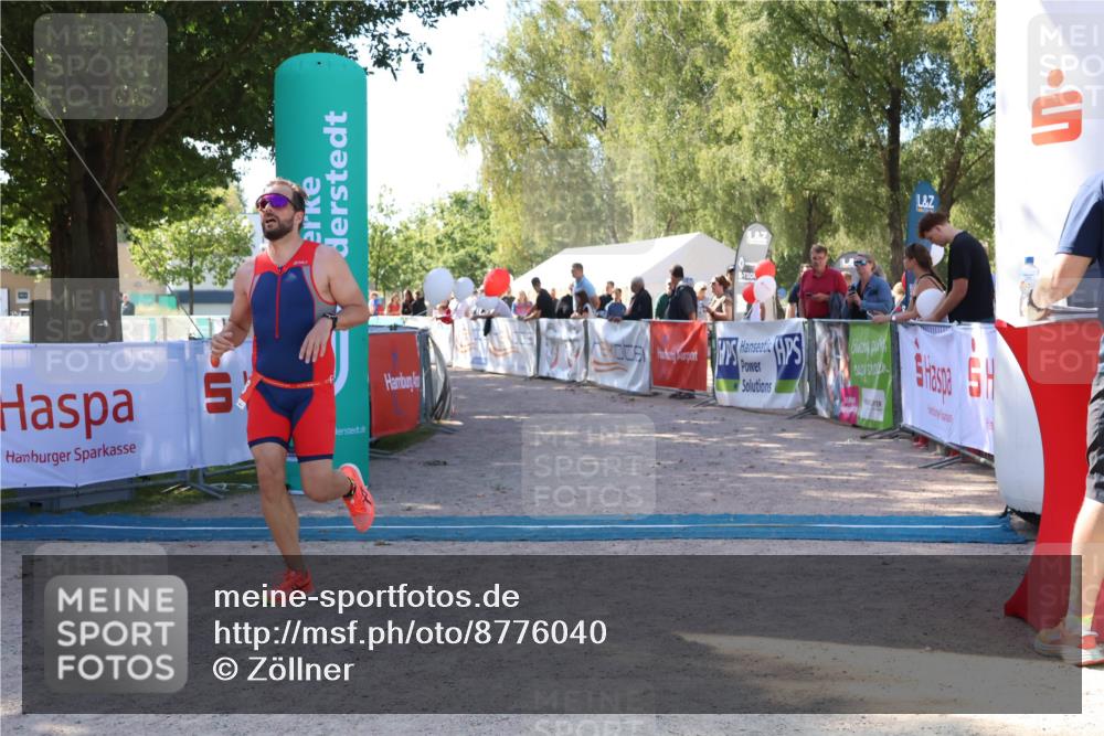07.09.2025 - 19. Norderstedt Triathlon Zöllner http://msf.ph/oto/8776040 07.09.2025 11:54:58 Ziel 238 meine-sportfotos.de