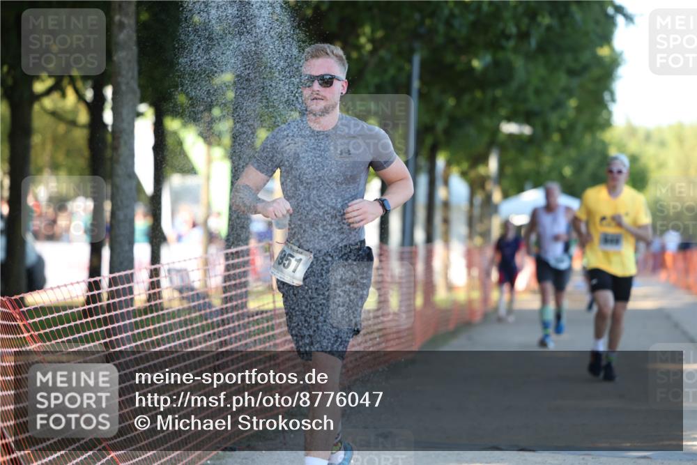 07.09.2025 - 19. Norderstedt Triathlon Michael Strokosch http://msf.ph/oto/8776047 07.09.2025 16:45:56 Laufen 949, 951, 956, 1601 meine-sportfotos.de
