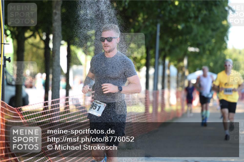 07.09.2025 - 19. Norderstedt Triathlon Michael Strokosch http://msf.ph/oto/8776052 07.09.2025 16:45:56 Laufen 949, 951, 956, 1601 meine-sportfotos.de