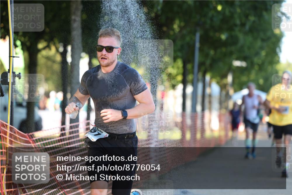 07.09.2025 - 19. Norderstedt Triathlon Michael Strokosch http://msf.ph/oto/8776054 07.09.2025 16:45:56 Laufen 949, 951, 956, 1601 meine-sportfotos.de