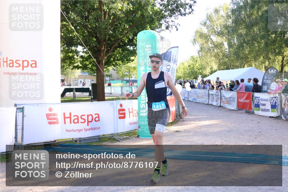 07.09.2025 - 19. Norderstedt Triathlon Zöllner http://msf.ph/oto/8776107 07.09.2025 17:06:32 Ziel 1411 meine-sportfotos.de