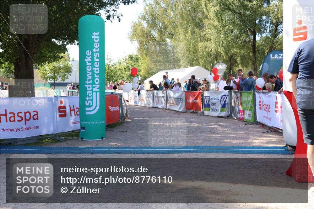 07.09.2025 - 19. Norderstedt Triathlon Zöllner http://msf.ph/oto/8776110 07.09.2025 11:56:42 Ziel  meine-sportfotos.de