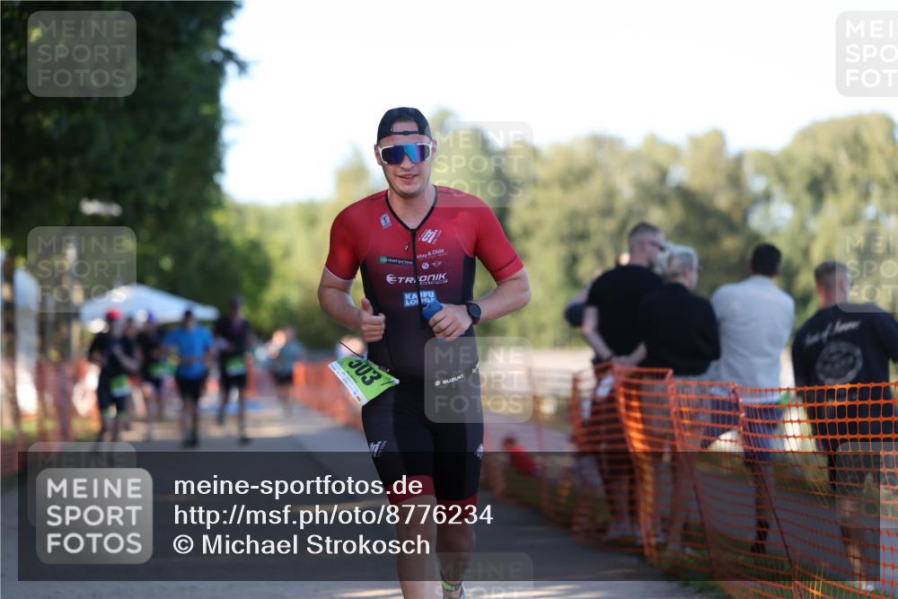 07.09.2025 - 19. Norderstedt Triathlon Michael Strokosch http://msf.ph/oto/8776234 07.09.2025 16:46:33 Laufen 397, 503, 1087 meine-sportfotos.de