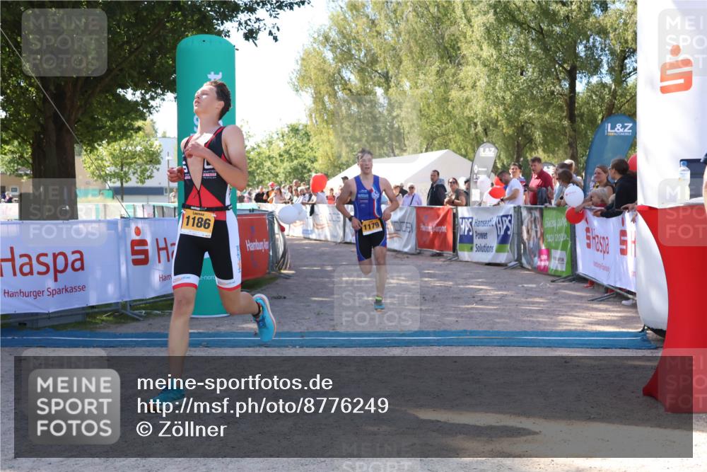 07.09.2025 - 19. Norderstedt Triathlon Zöllner http://msf.ph/oto/8776249 07.09.2025 11:58:13 Ziel 1179, 1186, 1211 meine-sportfotos.de
