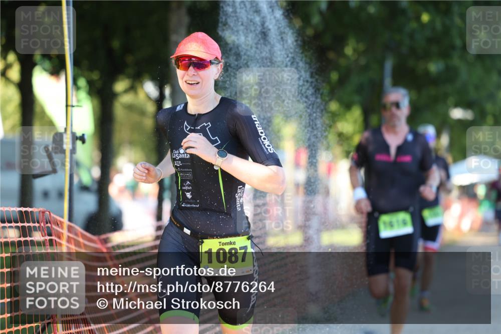 07.09.2025 - 19. Norderstedt Triathlon Michael Strokosch http://msf.ph/oto/8776264 07.09.2025 16:46:42 Laufen 383, 894, 946, 1087, 1581, 1611, 1616 meine-sportfotos.de