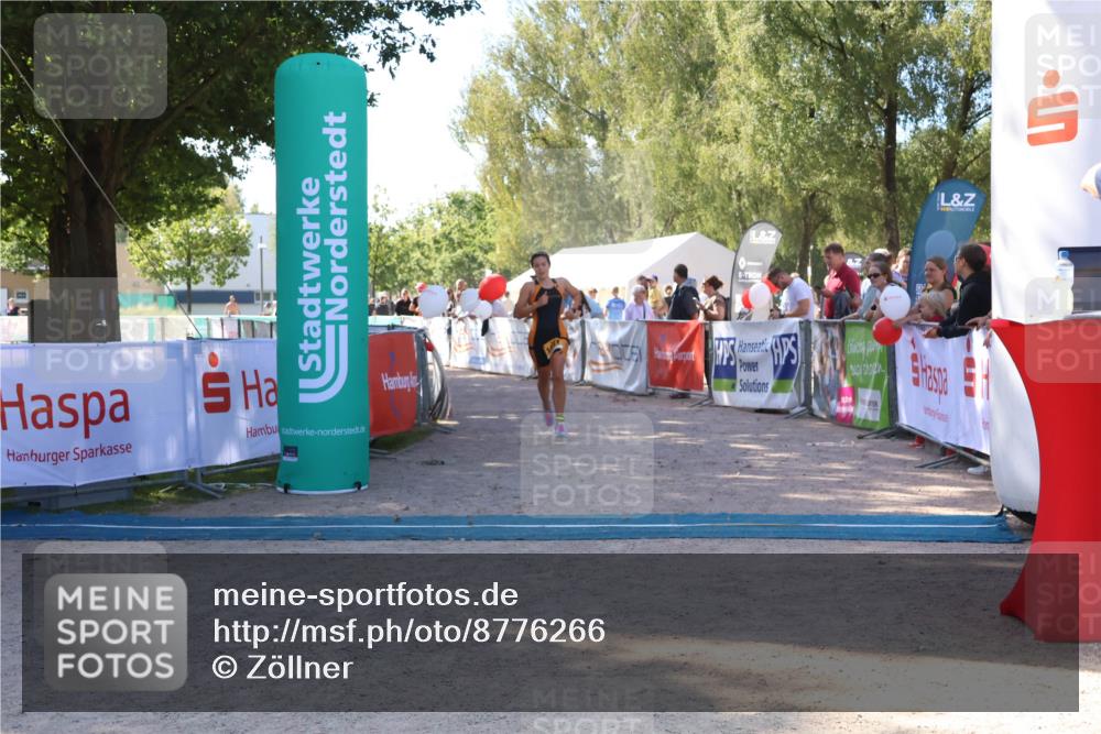 07.09.2025 - 19. Norderstedt Triathlon Zöllner http://msf.ph/oto/8776266 07.09.2025 11:58:17 Ziel 1179, 1186, 1211 meine-sportfotos.de