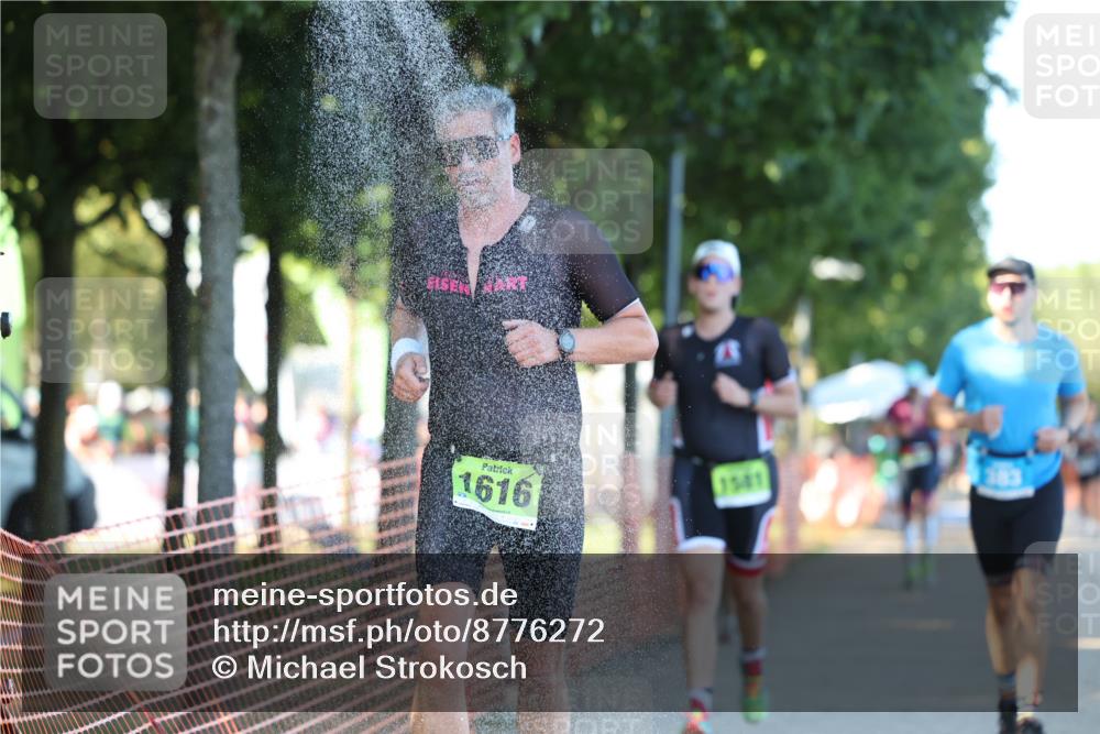 07.09.2025 - 19. Norderstedt Triathlon Michael Strokosch http://msf.ph/oto/8776272 07.09.2025 16:46:43 Laufen 383, 894, 946, 1087, 1581, 1611, 1616 meine-sportfotos.de