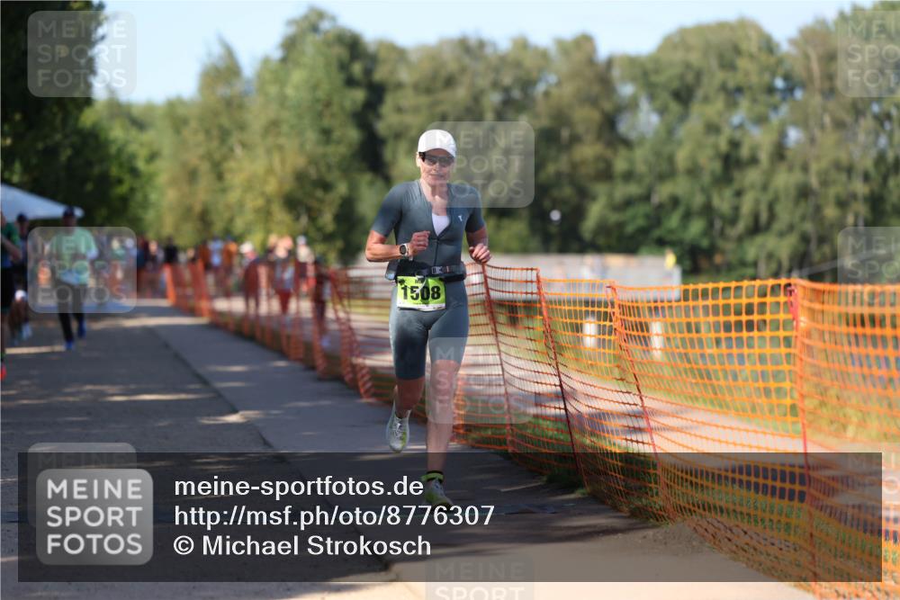 07.09.2025 - 19. Norderstedt Triathlon Michael Strokosch http://msf.ph/oto/8776307 07.09.2025 15:47:59 Laufen 888, 1507, 1508 meine-sportfotos.de