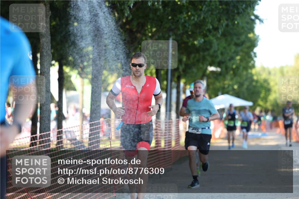 07.09.2025 - 19. Norderstedt Triathlon Michael Strokosch http://msf.ph/oto/8776309 07.09.2025 16:46:47 Laufen 383, 894, 946, 1069, 1581, 1611 meine-sportfotos.de