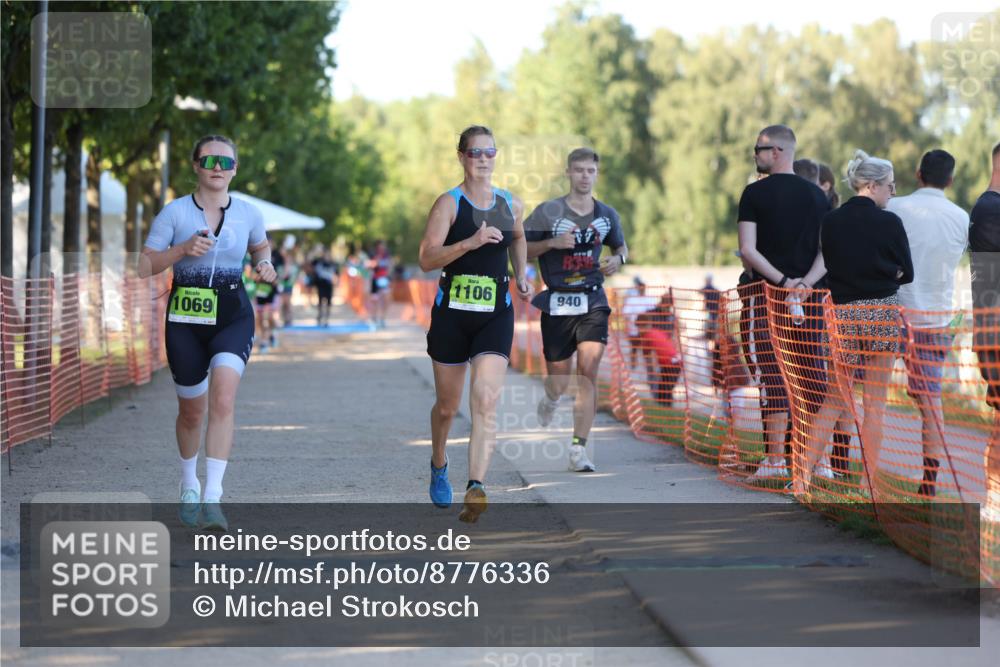 07.09.2025 - 19. Norderstedt Triathlon Michael Strokosch http://msf.ph/oto/8776336 07.09.2025 16:46:54 Laufen 940, 1069, 1106, 1611 meine-sportfotos.de