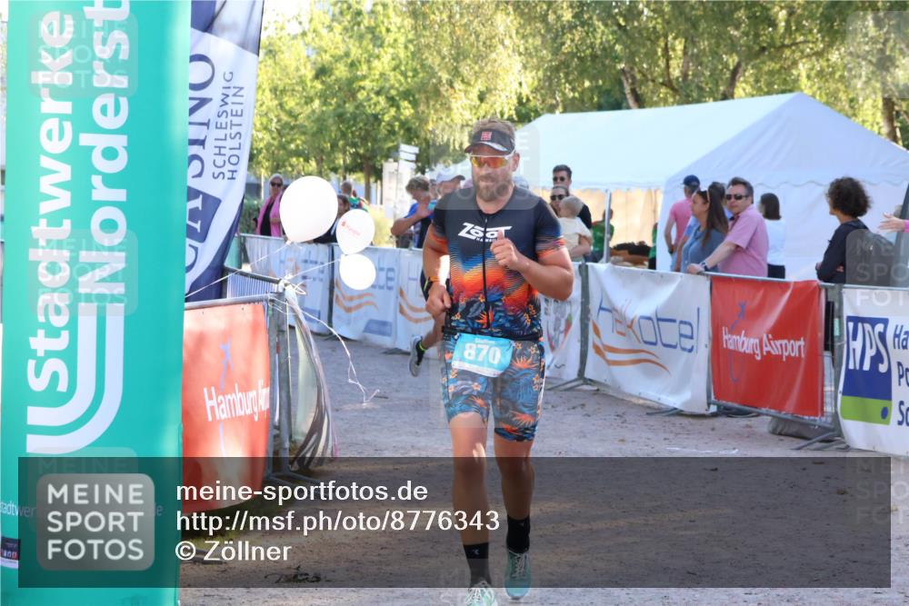 07.09.2025 - 19. Norderstedt Triathlon Zöllner http://msf.ph/oto/8776343 07.09.2025 17:07:44 Ziel 870, 902 meine-sportfotos.de