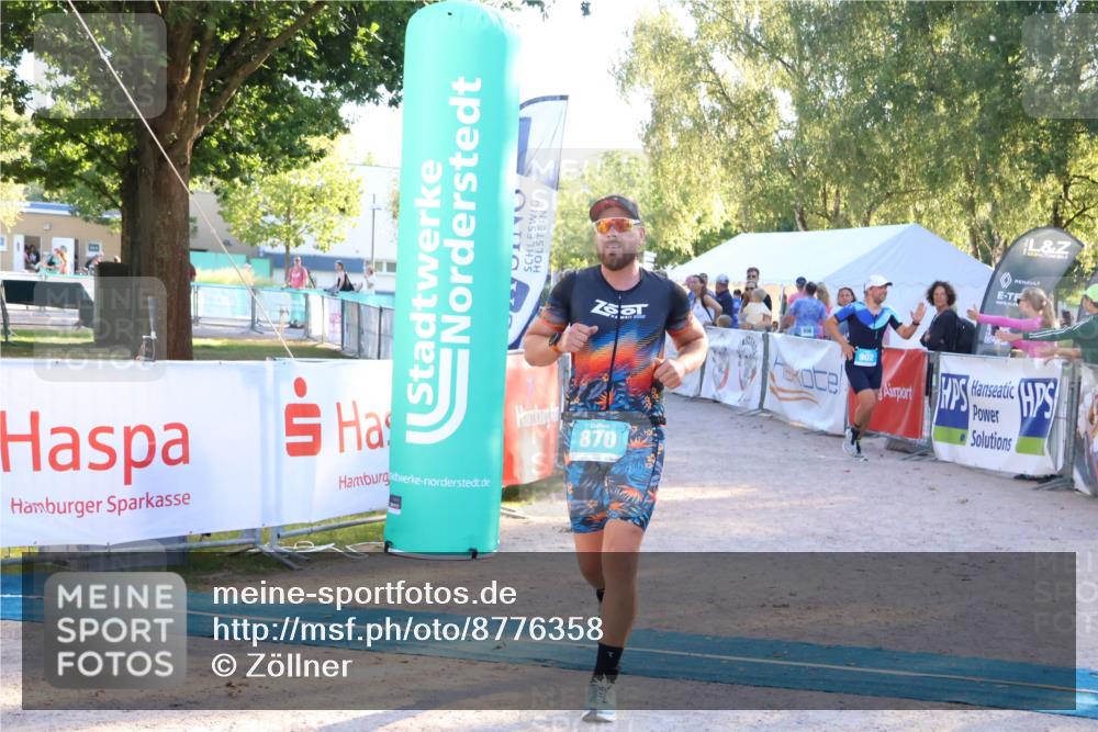 07.09.2025 - 19. Norderstedt Triathlon Zöllner http://msf.ph/oto/8776358 07.09.2025 17:07:45 Ziel 870, 902 meine-sportfotos.de