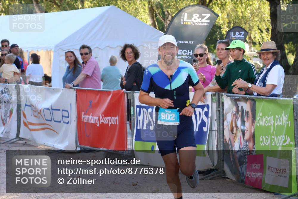 07.09.2025 - 19. Norderstedt Triathlon Zöllner http://msf.ph/oto/8776378 07.09.2025 17:07:47 Ziel 870, 902 meine-sportfotos.de