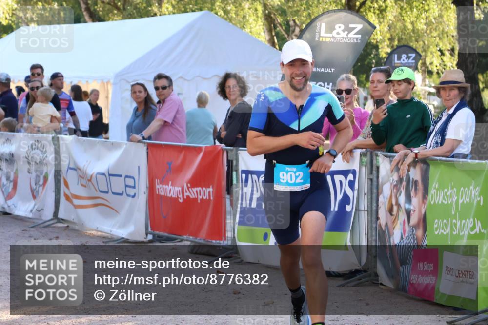 07.09.2025 - 19. Norderstedt Triathlon Zöllner http://msf.ph/oto/8776382 07.09.2025 17:07:47 Ziel 870, 902 meine-sportfotos.de