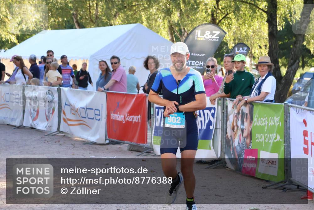 07.09.2025 - 19. Norderstedt Triathlon Zöllner http://msf.ph/oto/8776388 07.09.2025 17:07:47 Ziel 870, 902 meine-sportfotos.de