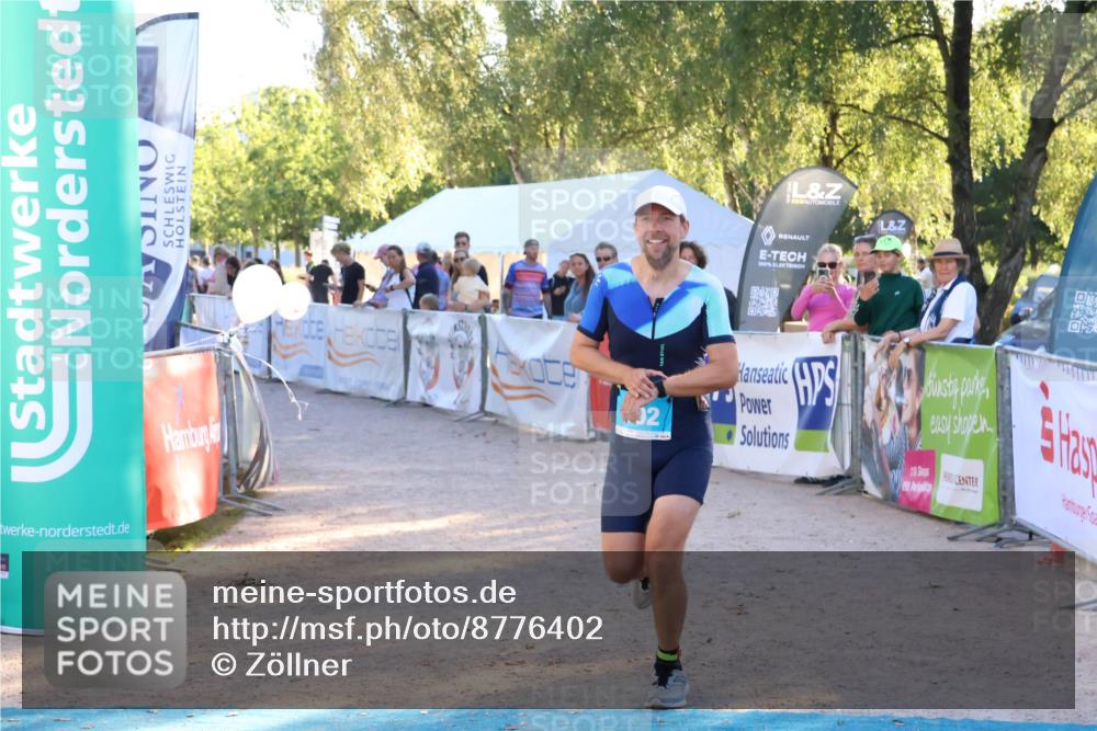 07.09.2025 - 19. Norderstedt Triathlon Zöllner http://msf.ph/oto/8776402 07.09.2025 17:07:48 Ziel 870, 902 meine-sportfotos.de
