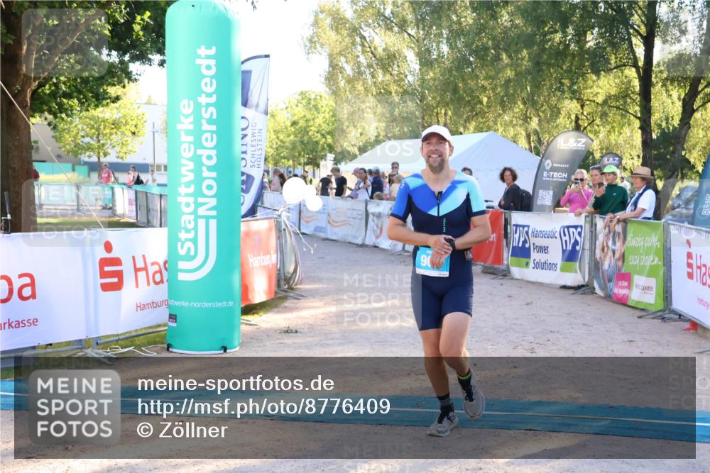 07.09.2025 - 19. Norderstedt Triathlon Zöllner http://msf.ph/oto/8776409 07.09.2025 17:07:48 Ziel 870, 902 meine-sportfotos.de