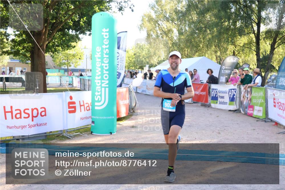 07.09.2025 - 19. Norderstedt Triathlon Zöllner http://msf.ph/oto/8776412 07.09.2025 17:07:49 Ziel 870, 902 meine-sportfotos.de