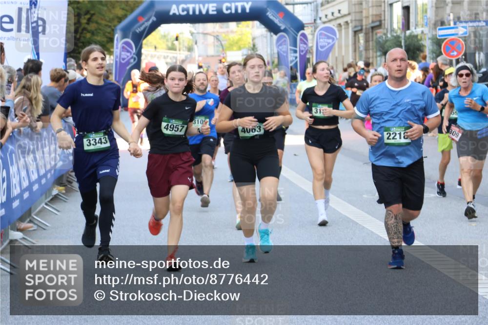 07.09.2025 - BARMER Alsterlauf Strokosch-Dieckow http://msf.ph/oto/8776442 07.09.2025 10:07:31 Ziel 2292, 2315, 2965, 3063, 3244, 3473, 3797, 3837, 3844, 4124, 4256, 4610, 4771, 4860, 5173, 5190, 5212, 5315, 5402, 5475, 5520, 5935, 5939, 6100, 6146, 6167, 6219, 6343 meine-sportfotos.de
