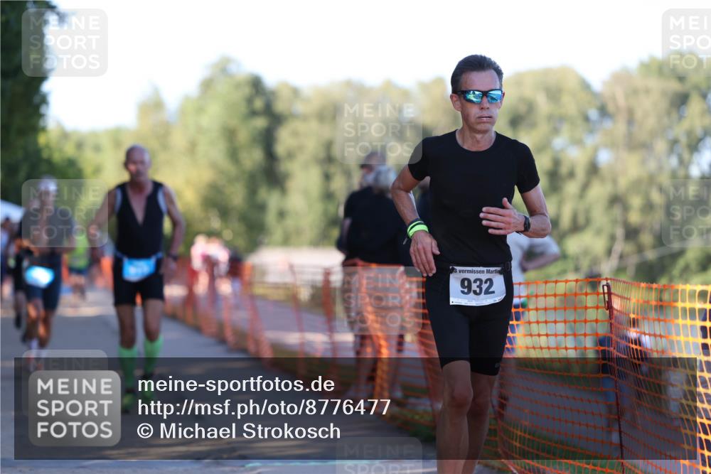 07.09.2025 - 19. Norderstedt Triathlon Michael Strokosch http://msf.ph/oto/8776477 07.09.2025 16:47:59 Laufen 396, 889, 910, 932, 1074, 1427 meine-sportfotos.de