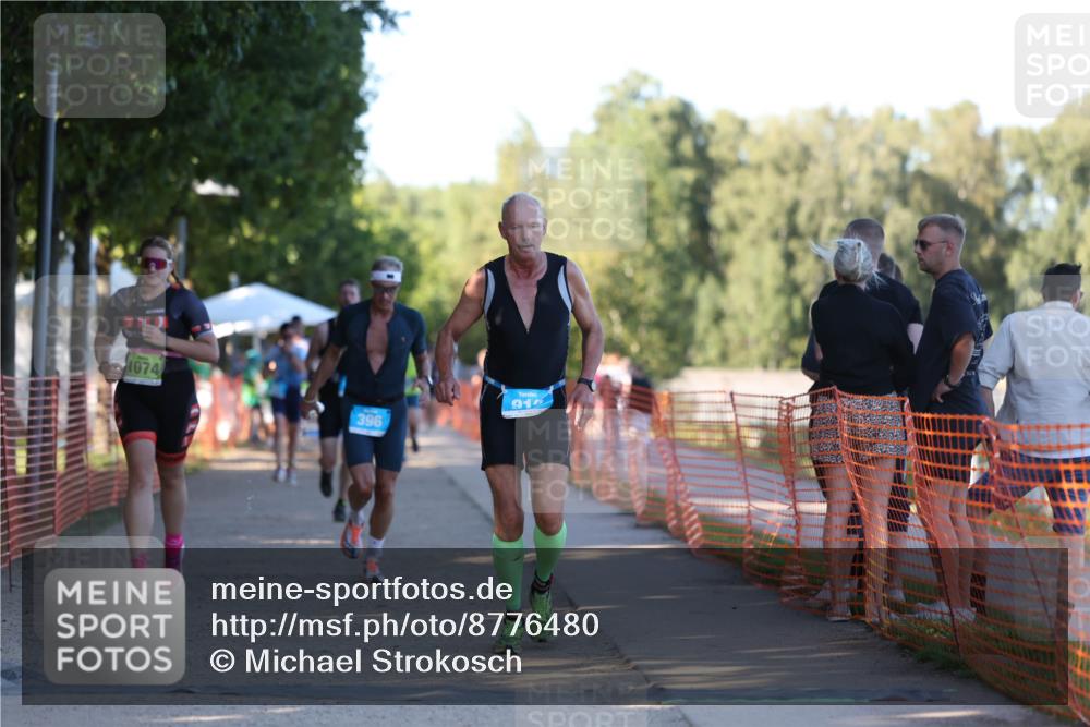 07.09.2025 - 19. Norderstedt Triathlon Michael Strokosch http://msf.ph/oto/8776480 07.09.2025 16:48:00 Laufen 396, 889, 910, 932, 1074, 1427 meine-sportfotos.de