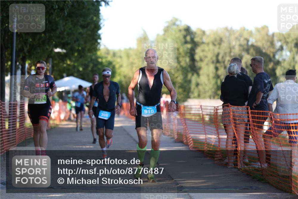07.09.2025 - 19. Norderstedt Triathlon Michael Strokosch http://msf.ph/oto/8776487 07.09.2025 16:48:00 Laufen 396, 889, 910, 932, 1074, 1427 meine-sportfotos.de