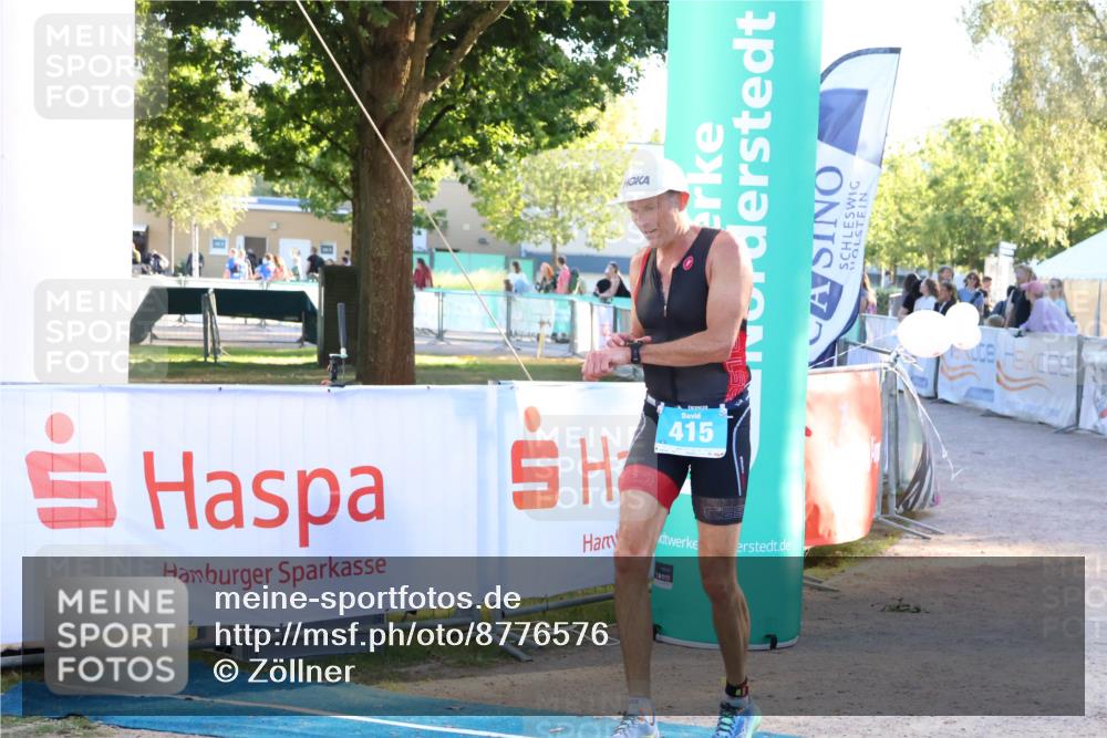 07.09.2025 - 19. Norderstedt Triathlon Zöllner http://msf.ph/oto/8776576 07.09.2025 17:10:03 Ziel 415 meine-sportfotos.de