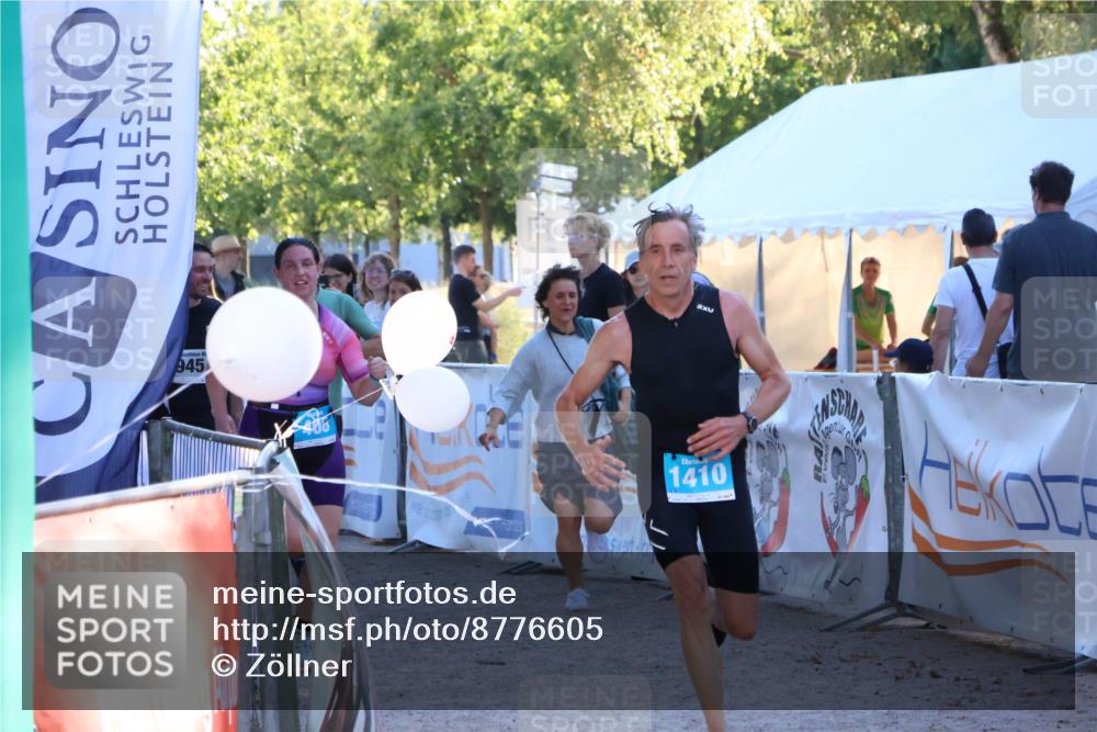 07.09.2025 - 19. Norderstedt Triathlon Zöllner http://msf.ph/oto/8776605 07.09.2025 17:11:02 Ziel 408, 1410 meine-sportfotos.de