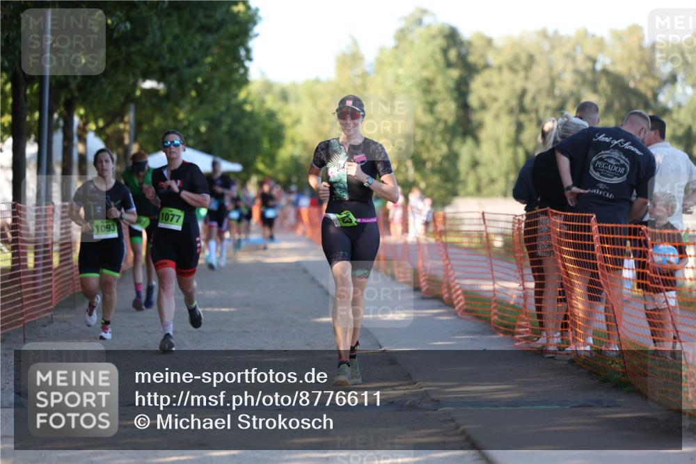 07.09.2025 - 19. Norderstedt Triathlon Michael Strokosch http://msf.ph/oto/8776611 07.09.2025 16:48:21 Laufen 1077, 1093, 1613 meine-sportfotos.de