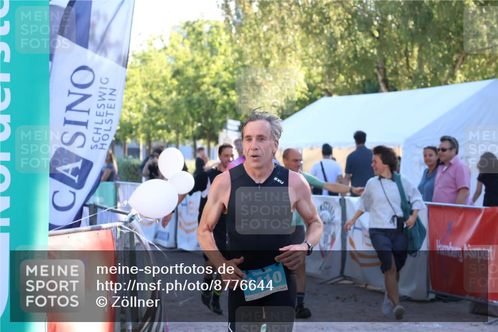 07.09.2025 - 19. Norderstedt Triathlon Zöllner http://msf.ph/oto/8776644 07.09.2025 17:11:04 Ziel 408, 945, 1410 meine-sportfotos.de