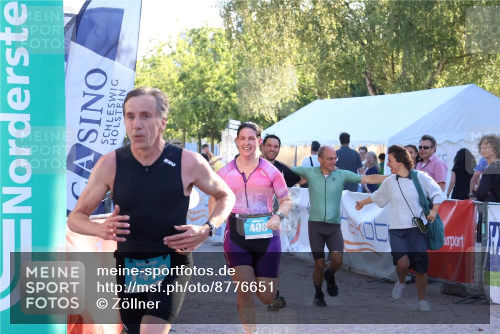 07.09.2025 - 19. Norderstedt Triathlon Zöllner http://msf.ph/oto/8776651 07.09.2025 17:11:04 Ziel 408, 945, 1410 meine-sportfotos.de