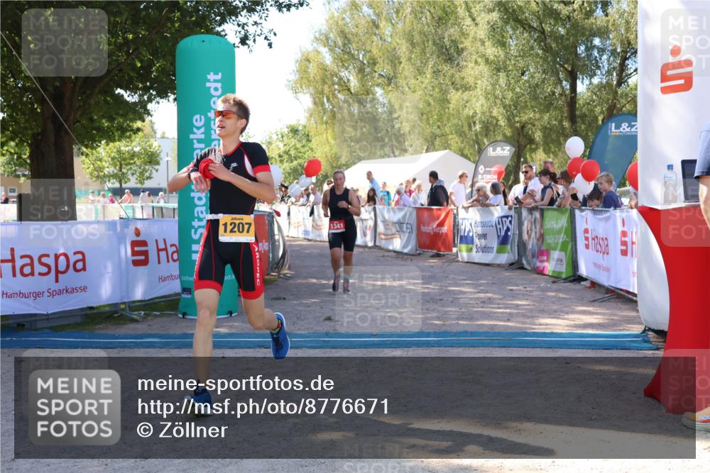 07.09.2025 - 19. Norderstedt Triathlon Zöllner http://msf.ph/oto/8776671 07.09.2025 12:03:07 Ziel 1194, 1207, 1341 meine-sportfotos.de