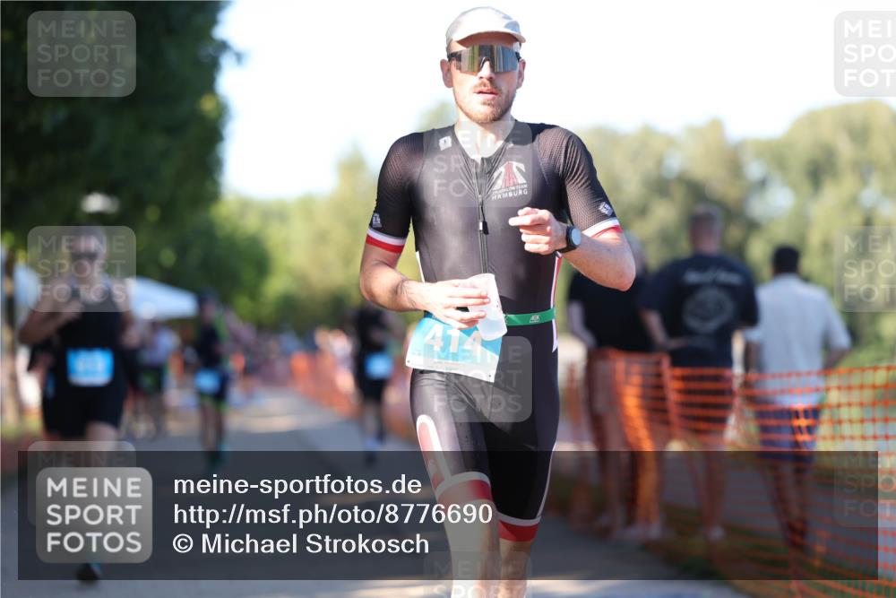 07.09.2025 - 19. Norderstedt Triathlon Michael Strokosch http://msf.ph/oto/8776690 07.09.2025 16:48:30 Laufen 414, 886, 918, 1455, 1575 meine-sportfotos.de